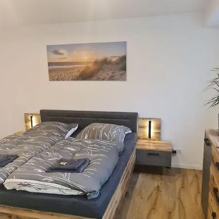 Appartement Kernsan. Souterrain-wohnung 60qm Mit Pool Blick Krefeld