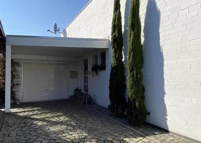 Appartement Kernsan. Souterrain-wohnung 60qm Mit Pool Blick