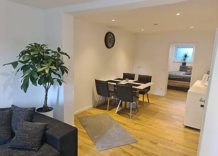 Kernsan. Souterrain-wohnung 60qm Mit Pool Blick Apartamento Krefeld